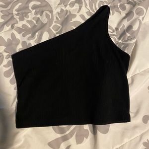 One sleeve cropped shirt